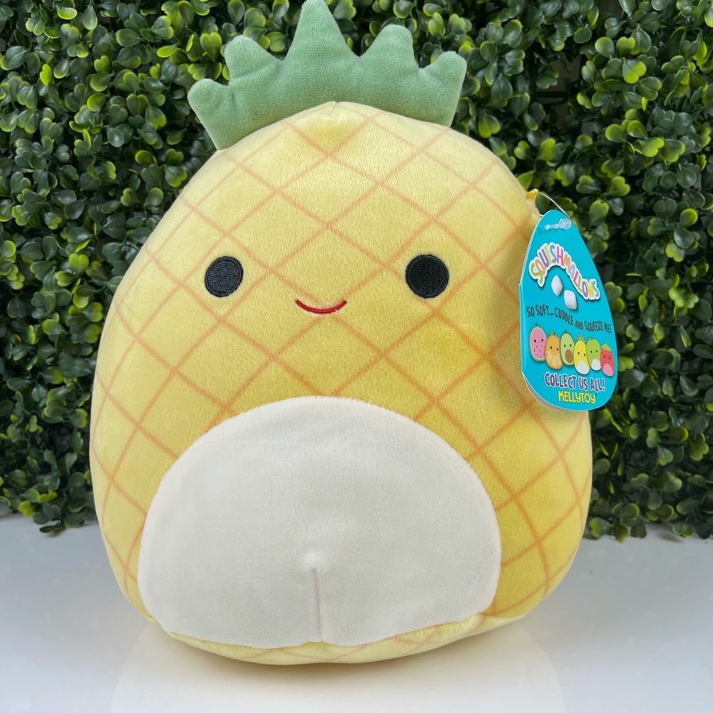 Maui the pineapple squishmallow!